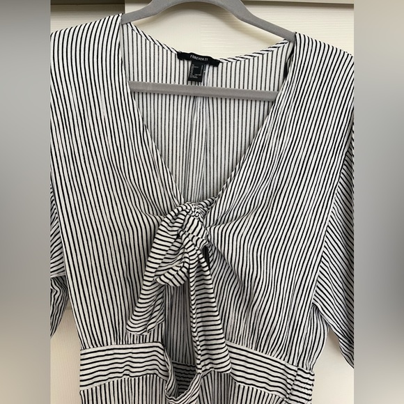 Brand New Forever 21 womens large jumper - Picture 2 of 5